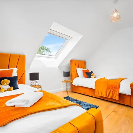 Luxury City Centre 5 Bed House With En-Suite, Bbq, On-Site Parking By Azura Nights Birmingham Exterior photo