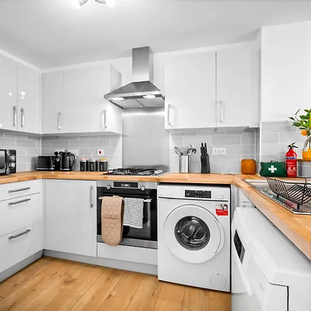 Luxury City Centre 5 Bed House With En-Suite, Bbq, On-Site Parking By Azura Nights Birmingham Exterior photo
