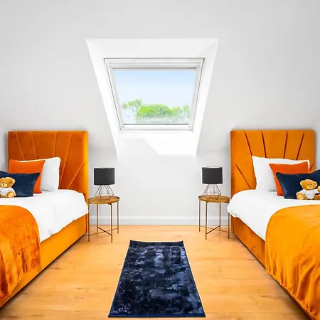 Luxury City Centre 5 Bed House With En-Suite, Bbq, On-Site Parking By Azura Nights Birmingham Exterior photo