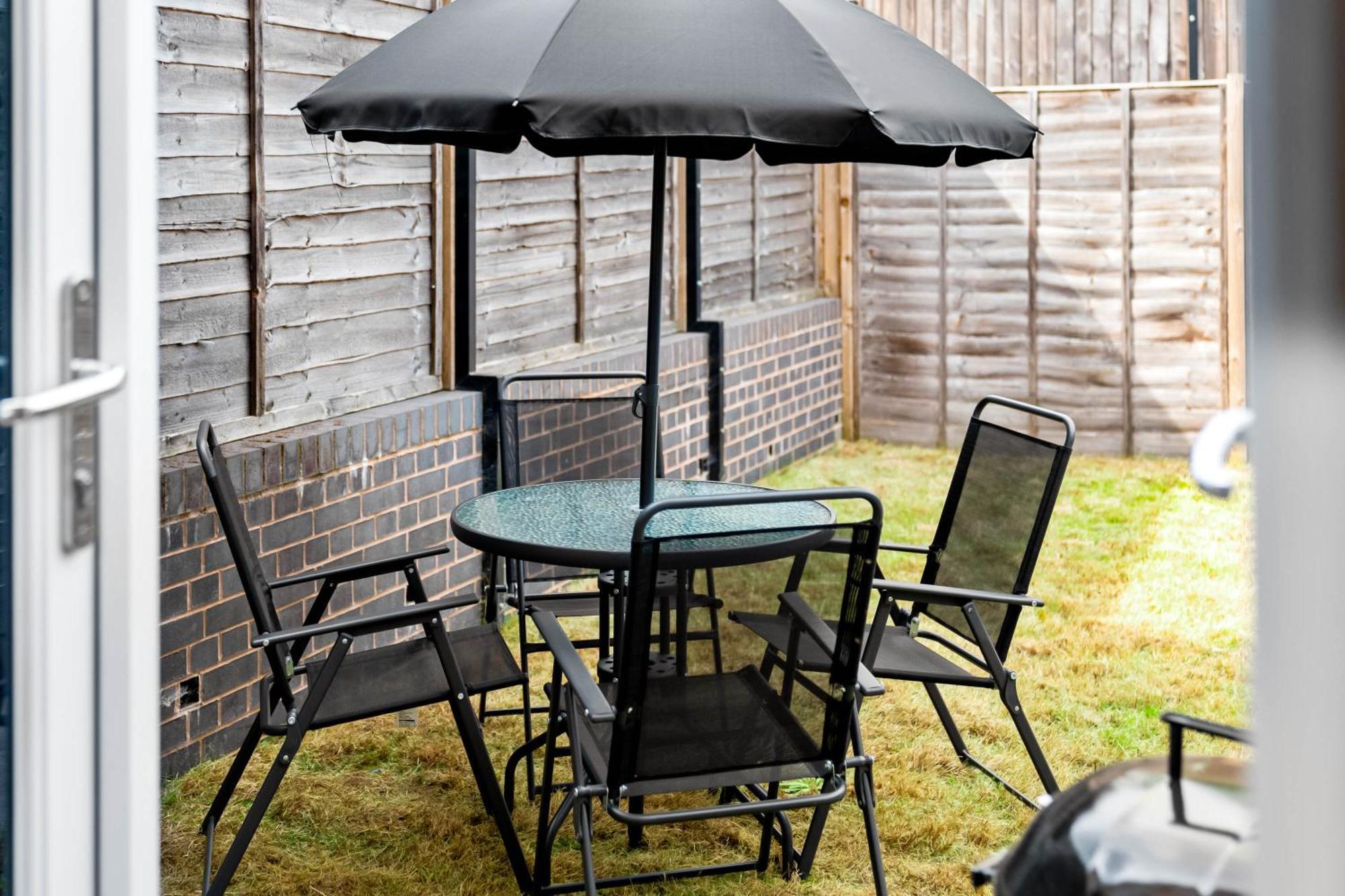 Luxury Centre 5 Bed House With En-suite, Bbq, On-site Parking By Azura Nights Apartment Birmingham