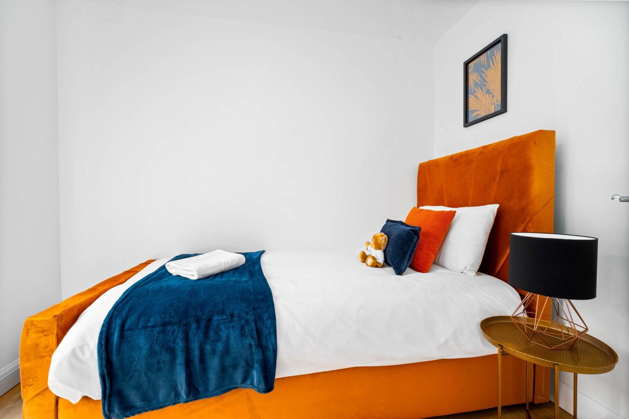 Luxury Centre 5 Bed House With En-suite, Bbq, On-site Parking By Azura Nights Apartment Birmingham