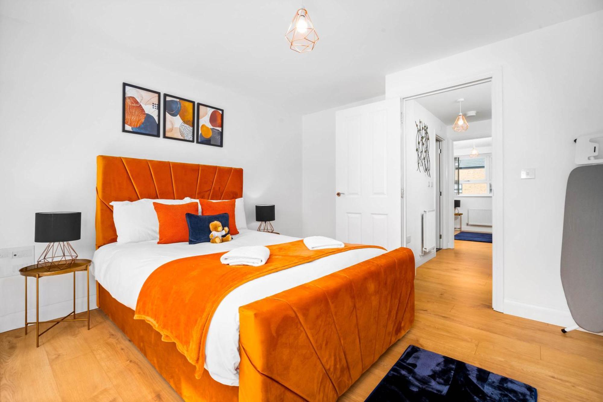 Luxury Centre 5 Bed House With En-suite, Bbq, On-site Parking By Azura Nights Appartement *