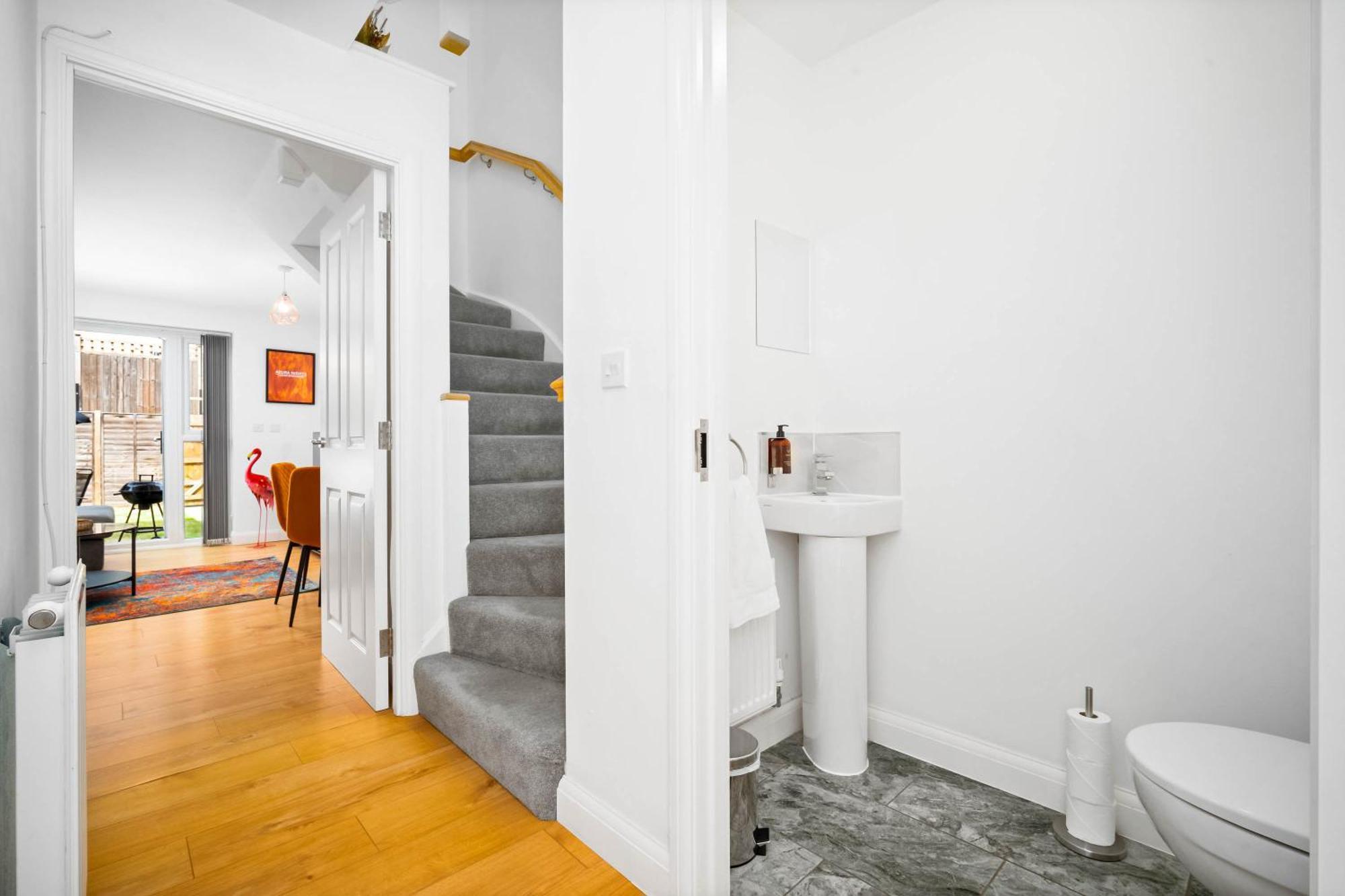 Luxury Centre 5 Bed House With En-suite, Bbq, On-site Parking By Azura Nights