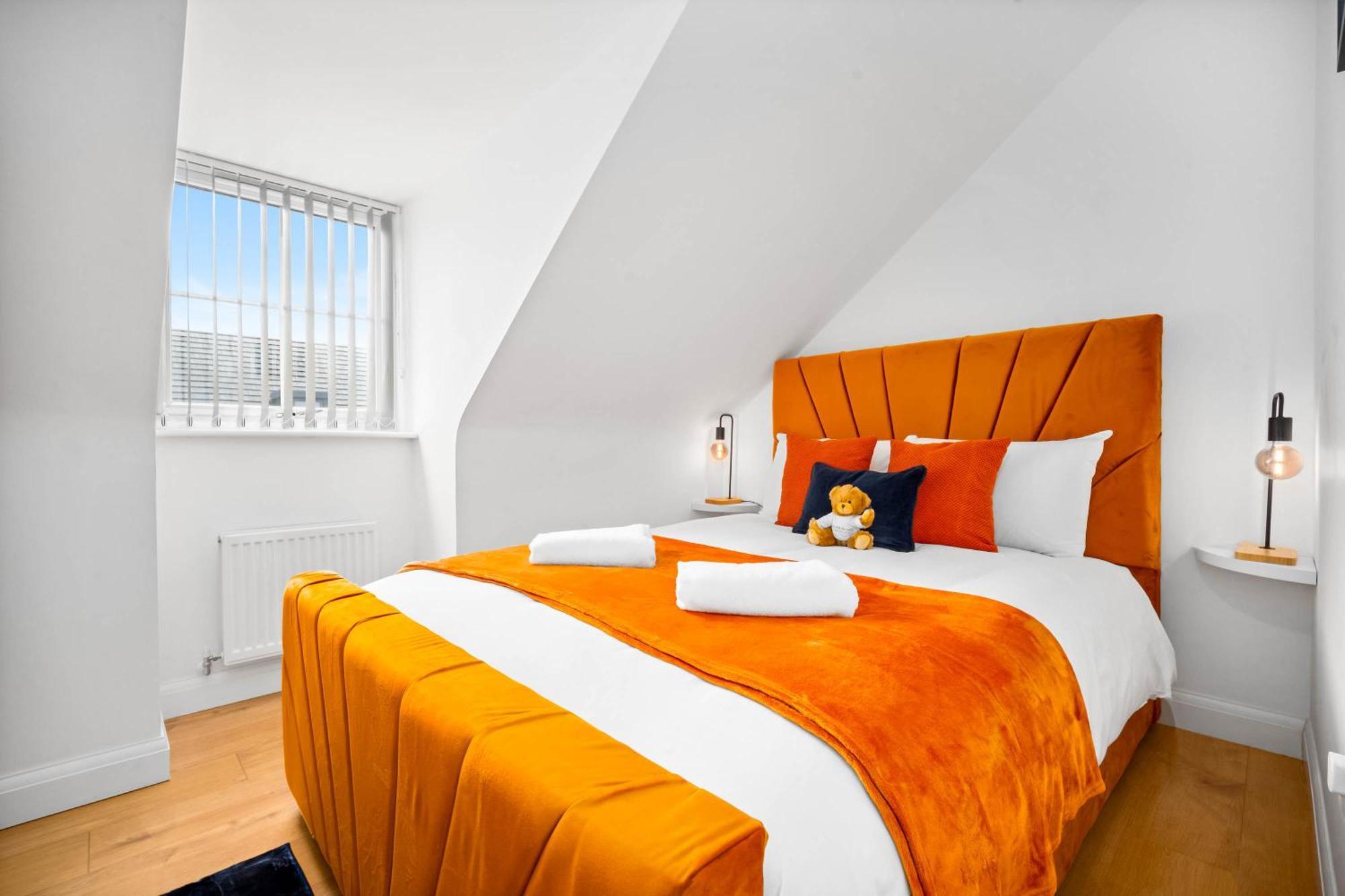 Apartment Luxury Centre 5 Bed House With En-suite, Bbq, On-site Parking By Azura Nights Birmingham