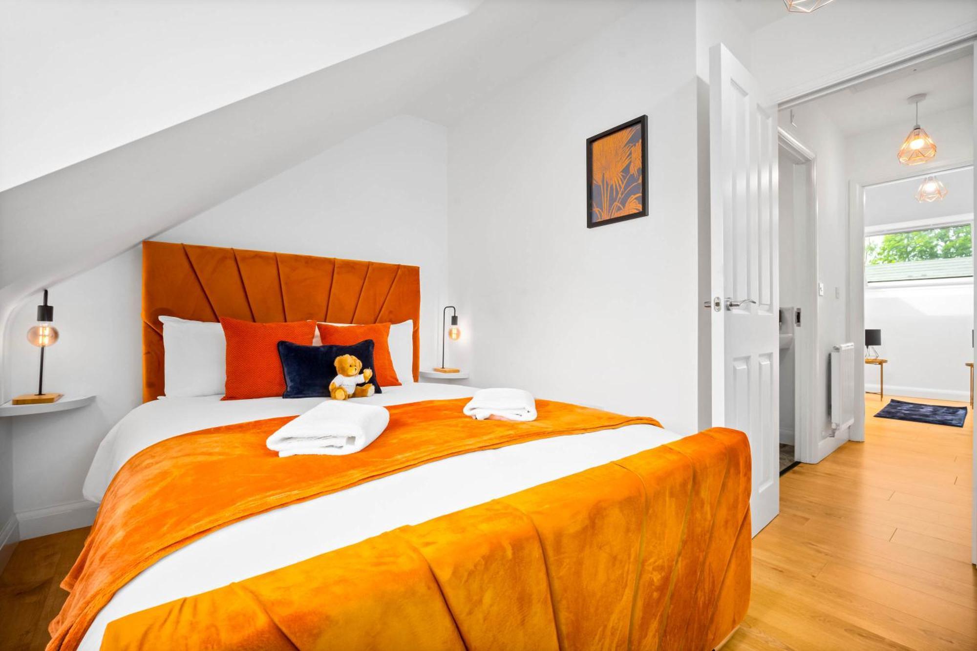 Luxury Centre 5 Bed House With En-suite, Bbq, On-site Parking By Azura Nights Birmingham